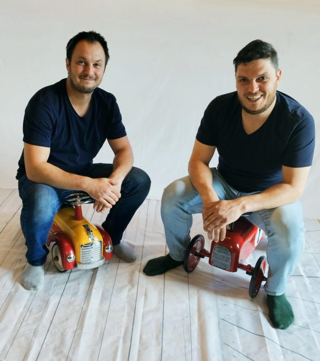 Dieter Huemer und Bernd Seiter, Inhaber der Kfz-Werkstatt